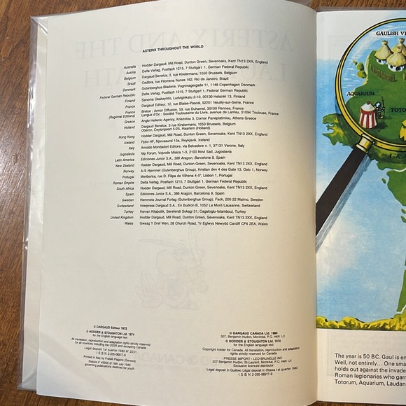 EUC Asterix and The Laurel Wreath Comic (1980) English edition - Picture 4 of 5